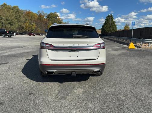 2022 Lincoln Nautilus Reserve