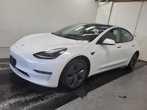 2022 Tesla Model 3 Standard Range