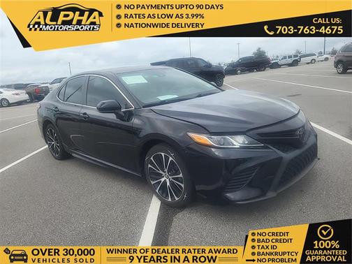 Midnight Black Metallic 2020 Toyota Camry SE