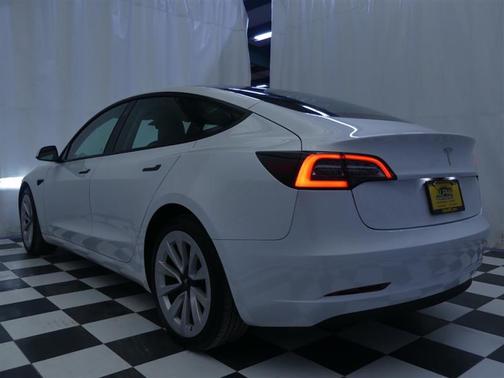 2023 Tesla Model 3 Standard Range