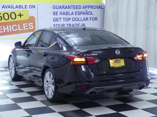 2020 Nissan Altima SR FWD