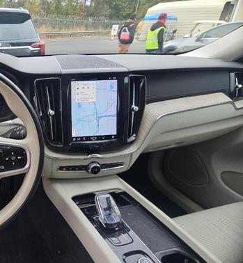 2022 Volvo XC60 B6 Inscription