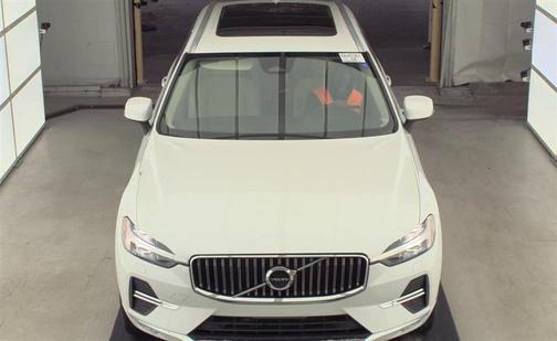 2022 Volvo XC60 B6 Inscription