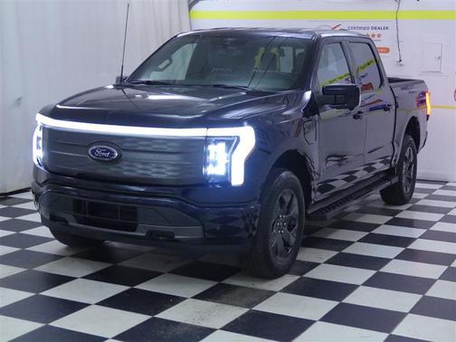 2022 Ford F-150 Lightning LARIAT