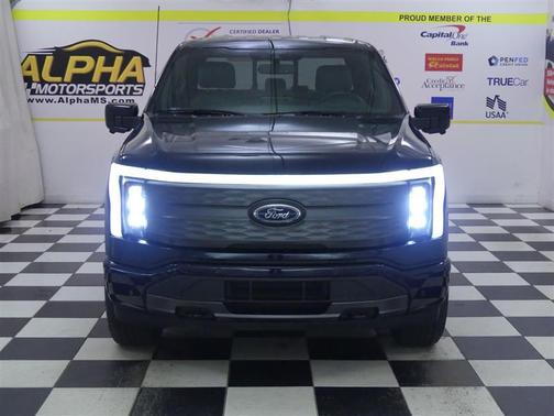 2022 Ford F-150 Lightning LARIAT