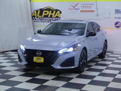 2023 Nissan Altima SR FWD