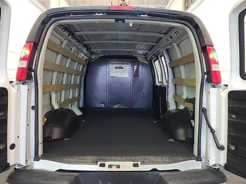 Summit White 2024 Chevrolet Express 2500 Work Van