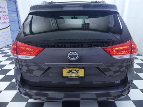 2014 Toyota Sienna XLE