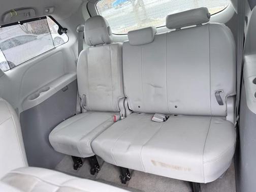 2014 Toyota Sienna XLE