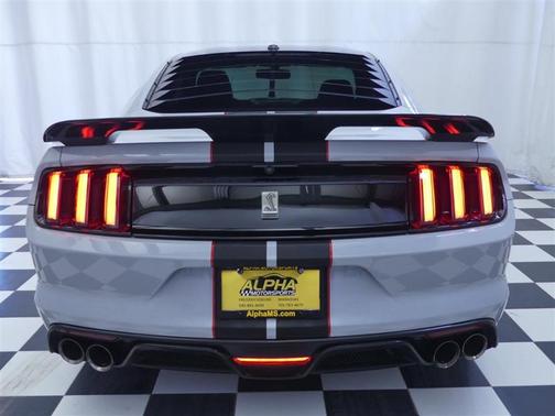 2017 Ford Shelby GT350R Base