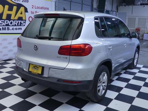 2012 Volkswagen Tiguan LE