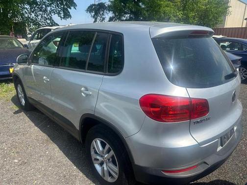 2012 Volkswagen Tiguan LE