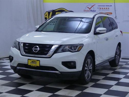 2019 Nissan Pathfinder SV