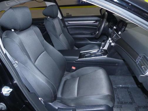 Crystal Black Pearl 2022 Honda Accord LX 1.5T