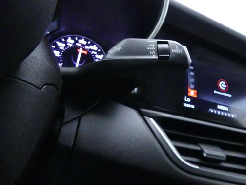 2018 Alfa Romeo Giulia Base for sale in Manassas, VA - image 17