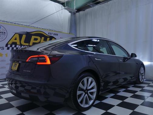 Gray 2019 Tesla Model 3 Long Range