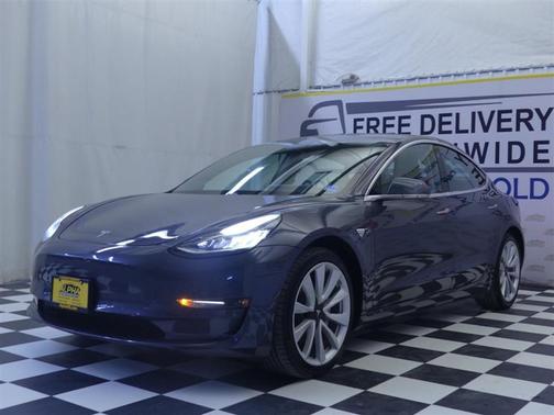 Gray 2019 Tesla Model 3 Long Range