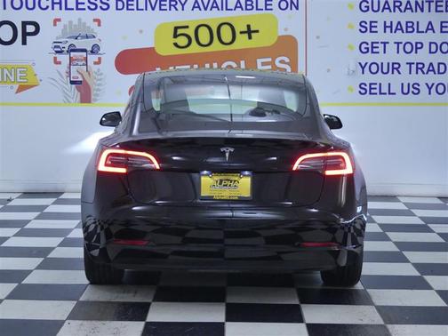 2022 Tesla Model 3 Standard Range Plus
