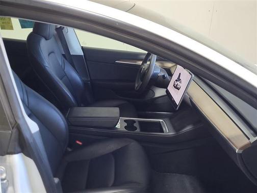 Pearl White Multi-Coat 2023 Tesla Model 3 Standard Range