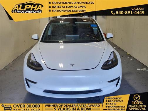 Pearl White Multi-Coat 2023 Tesla Model 3 Standard Range