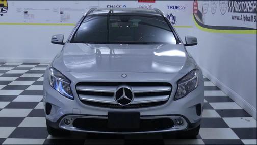 Photo 3 of 34 of 2016 Mercedes-Benz GLA-Class GLA 250 4MATIC