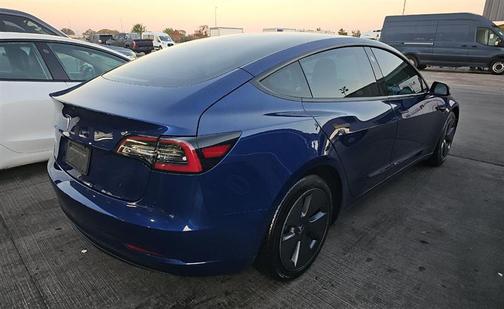 2022 Tesla Model 3 Standard Range