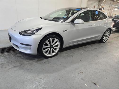 Silver 2018 Tesla Model 3 Long Range