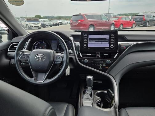Celestial Silver Metallic 2023 Toyota Camry SE