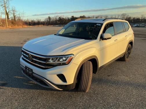 2023 Volkswagen Atlas 2.0T SE w/Technology 4MOTION