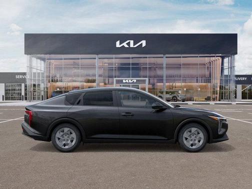 2025 Kia K4 LX