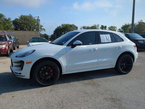 2017 Porsche Macan Turbo