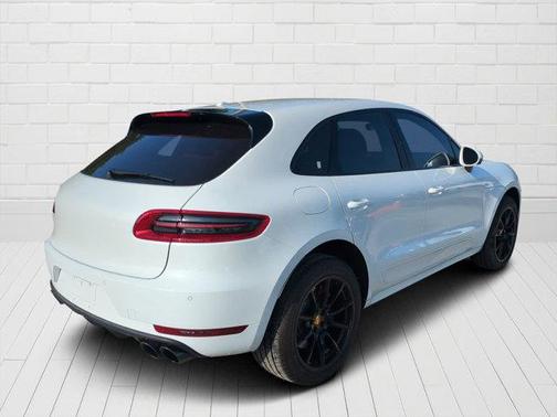 2017 Porsche Macan Turbo