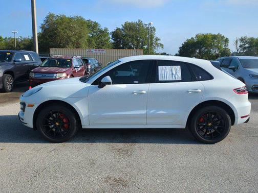 2017 Porsche Macan Turbo