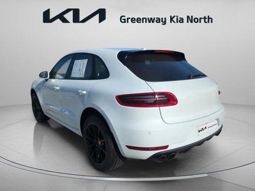 2017 Porsche Macan Turbo