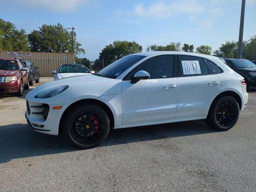 2017 Porsche Macan Turbo