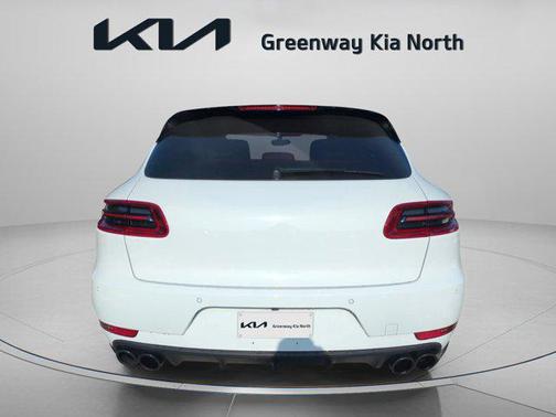 2017 Porsche Macan Turbo