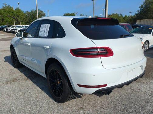 2017 Porsche Macan Turbo