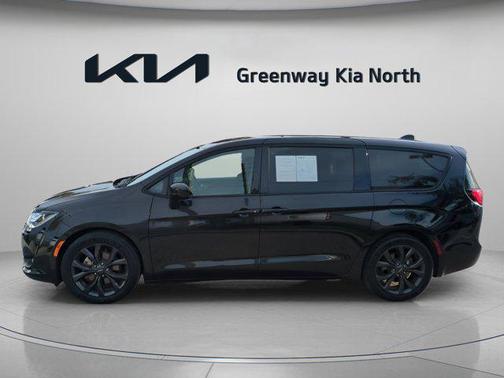 2018 Chrysler Pacifica Touring Plus