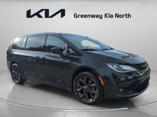 2018 Chrysler Pacifica Touring Plus