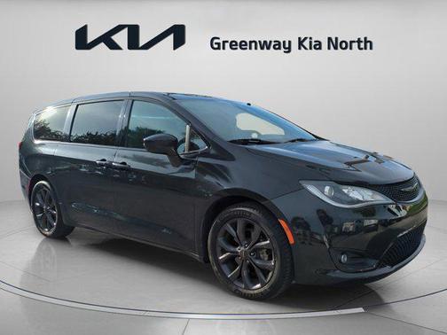 2018 Chrysler Pacifica Touring Plus