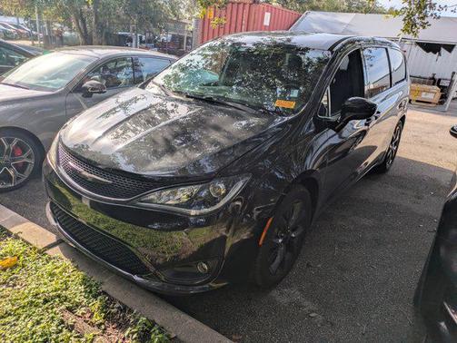 2018 Chrysler Pacifica Touring Plus