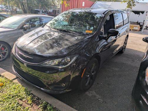2018 Chrysler Pacifica Touring Plus