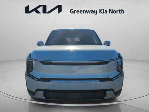 2026 Kia EV9 Light Short Range