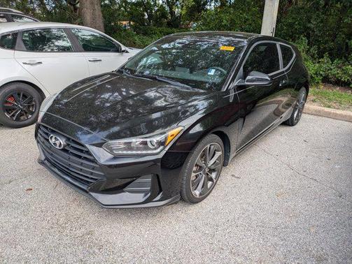 2020 Hyundai Veloster 2