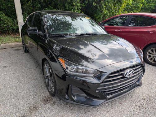 2020 Hyundai Veloster 2