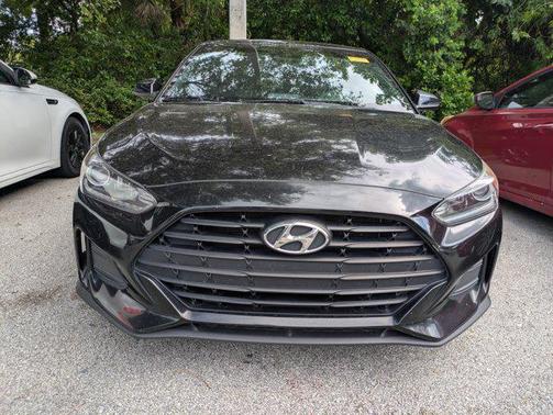 2020 Hyundai Veloster 2