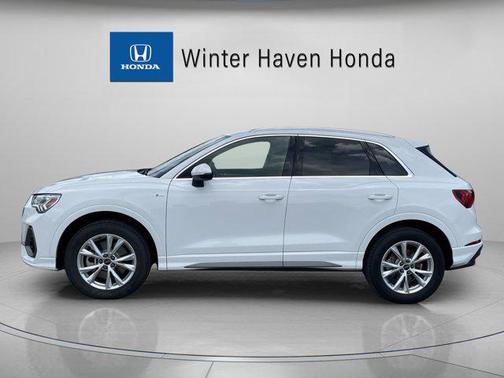 2024 Audi Q3 Premium 45 TFSI S line quattro Tiptronic