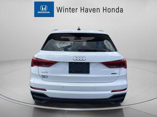 2024 Audi Q3 Premium 45 TFSI S line quattro Tiptronic