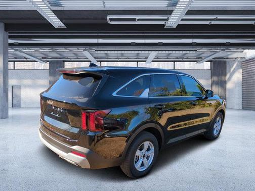 2025 Kia Sorento LX