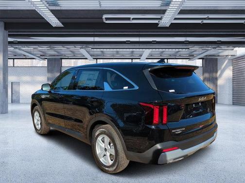 2025 Kia Sorento LX